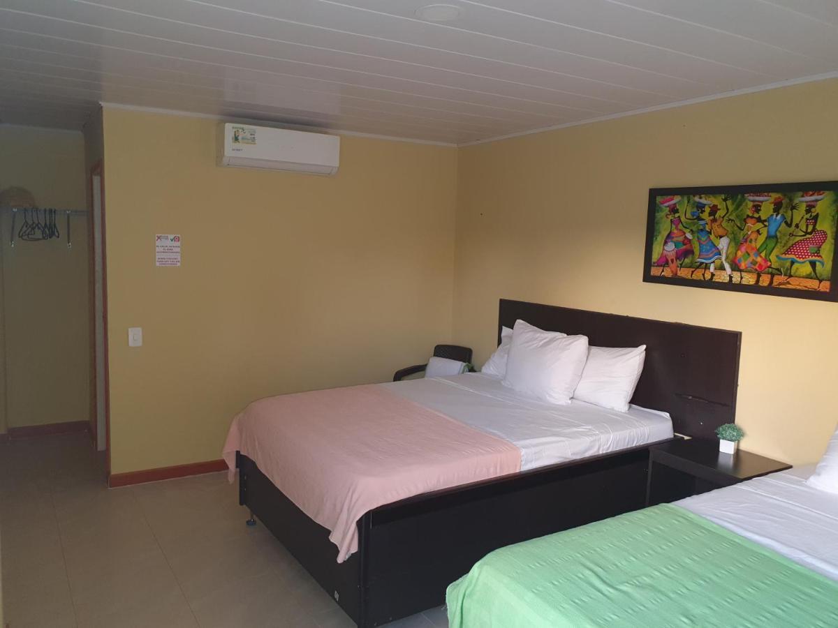 Victoria'S Gennie Bay Village Hostal San Andrés Εξωτερικό φωτογραφία
