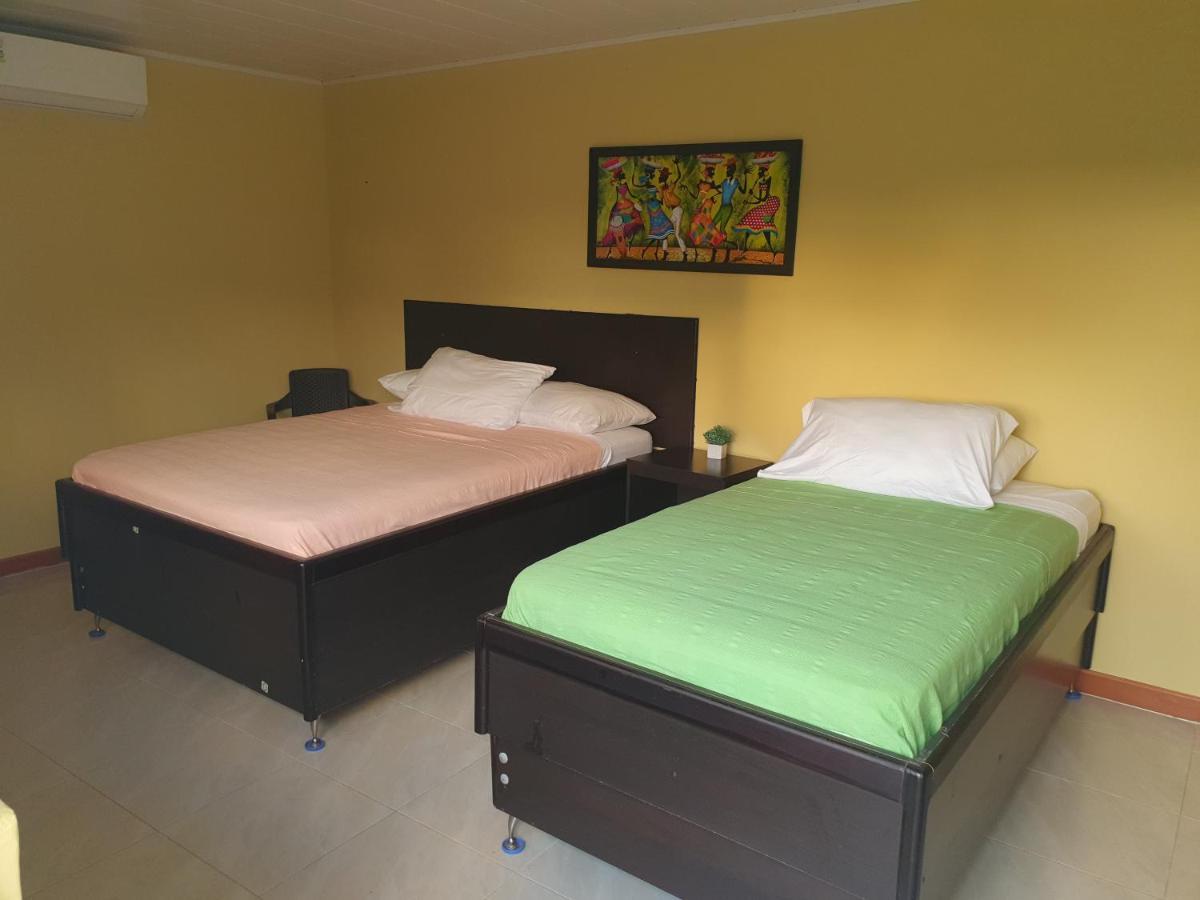 Victoria'S Gennie Bay Village Hostal San Andrés Εξωτερικό φωτογραφία