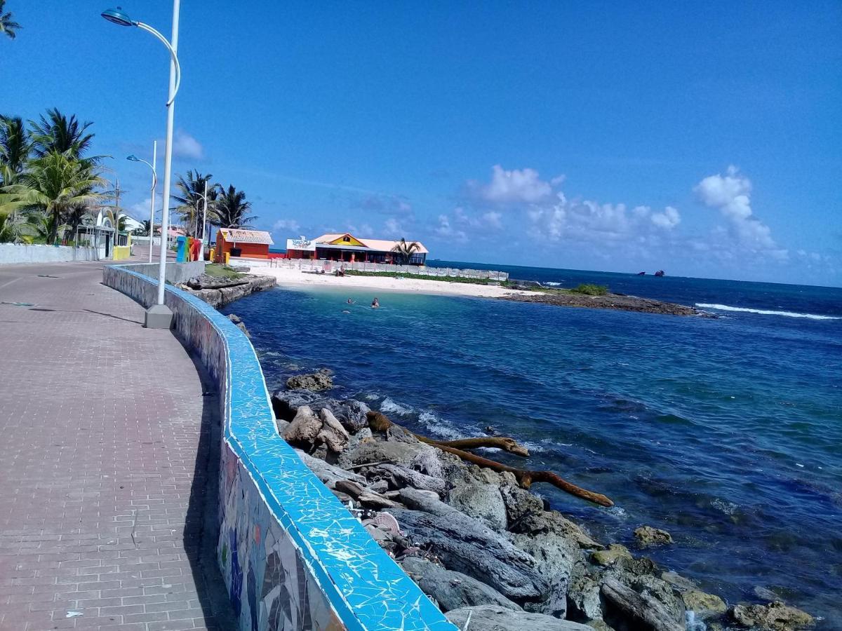 Victoria'S Gennie Bay Village Hostal San Andrés Εξωτερικό φωτογραφία
